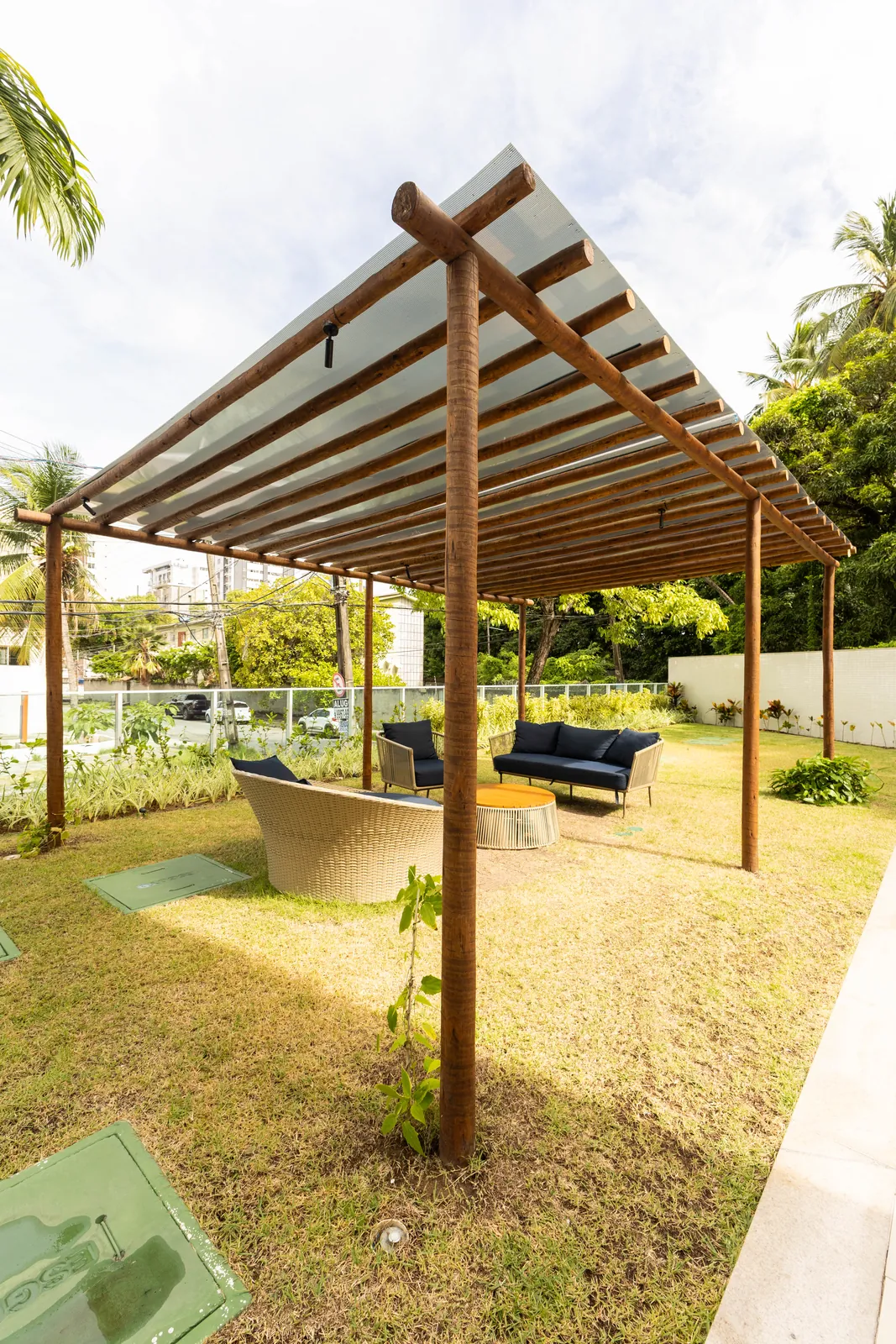 Pergolado e área de convivência