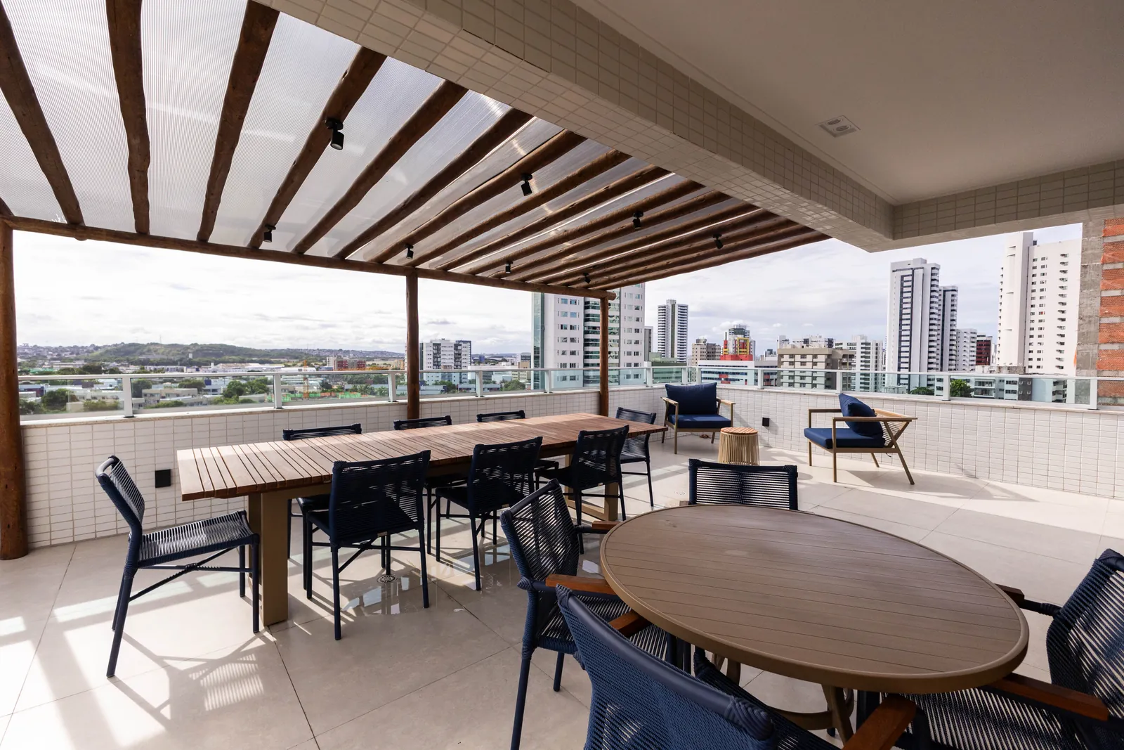Terraço com vista para a cidade